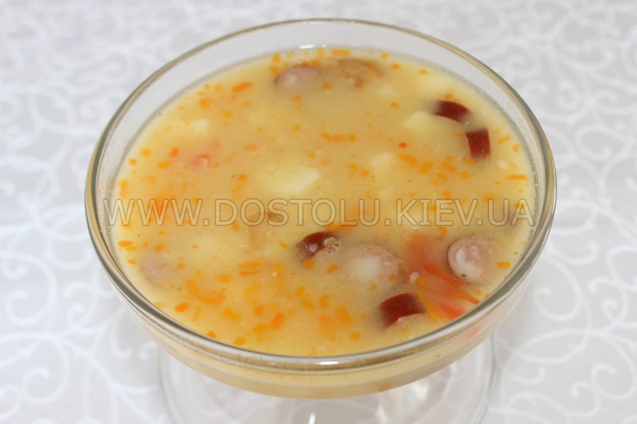 Суп гороховый з ковбасками