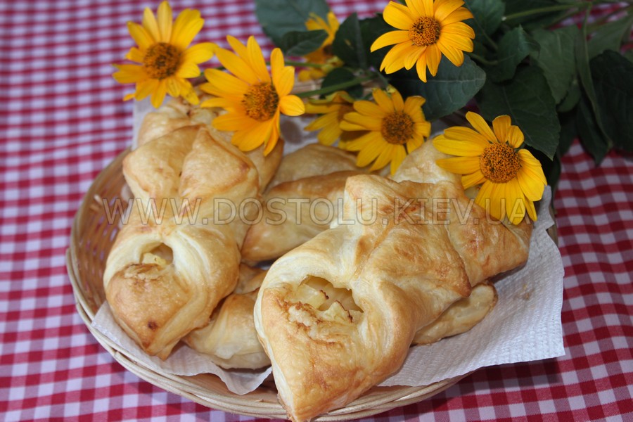 Слойка з ананасом